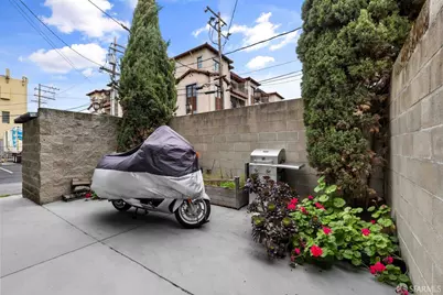 577 Laurel Street, San Carlos, CA 94070 - Photo 18