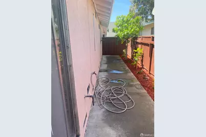 5567 Thornwood Drive, San Jose, CA 95123 - Photo 16