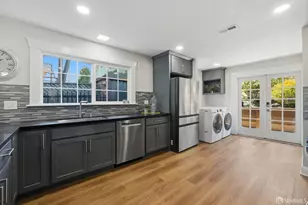 2709 Vallecito Pl, Oakland, CA 94606 - Photo 24