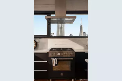 1023 Broadway, San Francisco, CA 94133 - Photo 8