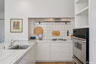 1127 Greenwich Street, San Francisco, CA 94109 - Photo 32