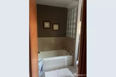 3001 Brookfield Avenue, Oakland, CA 94605 - Photo 10