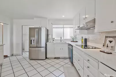 915 Burnett Avenue, San Francisco, CA 94131 - Photo 14
