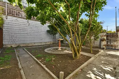 201 Capra Street, San Francisco, CA 94123 - Photo 42
