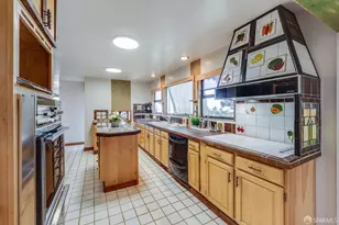 8665 Seneca St, Oakland, CA 94605 - Photo 10