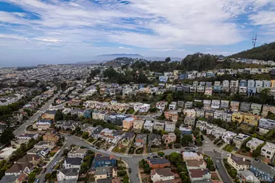 411 Hazelwood Avenue, San Francisco, CA 94127 - Photo 76