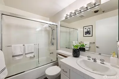 111 Chestnut Street #203, San Francisco, CA 94111 - Photo 24