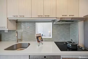 946 Stockton St, San Francisco, CA 94108 - Photo 16