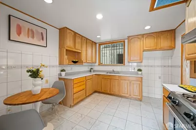 2471 40th Avenue, San Francisco, CA 94116 - Photo 10