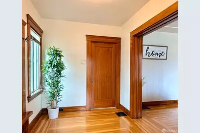 527 Zorah Street, Oakland, CA 94606 - Photo 8