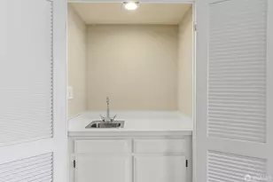 1687 Bayridge Way, San Mateo, CA 94402 - Photo 22