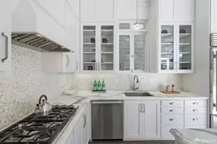 2023 Pacific Ave, San Francisco, CA 94109 - Photo 14