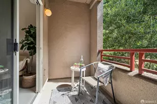 240 Caldecott Ln, Oakland, CA 94618 - Photo 28