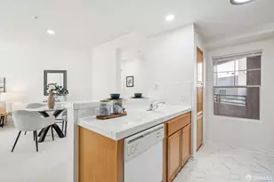 240 Caldecott Ln, Oakland, CA 94618 - Photo 12