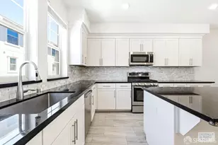 8605 Seawind Wy, Newark, CA 94560 - Photo 18