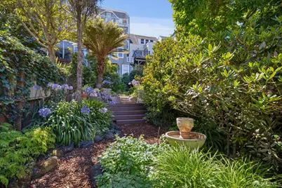 379 Douglass Street, San Francisco, CA 94114 - Photo 28