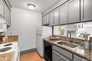1818 Broadway St, San Francisco, CA 94109 - Photo 14