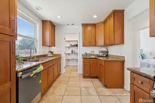 13500 Doolittle Dr, San Leandro, CA 94577 - Photo 8