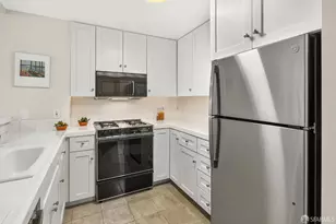 1650 Jackson St, San Francisco, CA 94109 - Photo 10