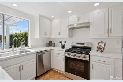 860 Newport Circle, Redwood City, CA 94065 - Photo 18