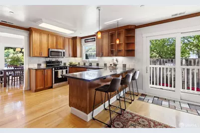 828 Laurel Avenue, Burlingame, CA 94010 - Photo 12