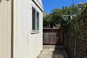 672 61st St, Oakland, CA 94609 - Photo 30