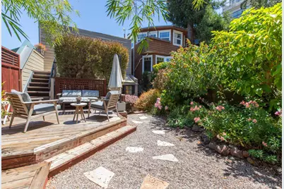 1624 Treat Avenue, San Francisco, CA 94110 - Photo 38