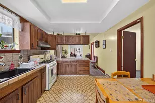 358 London St, San Francisco, CA 94112 - Photo 12