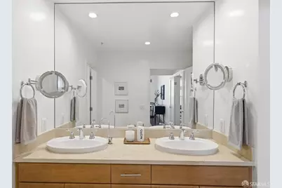 438 W Grand Ave Avenue #414, Oakland, CA 94612 - Photo 22