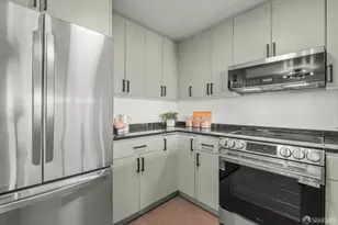 1388 Gough St, San Francisco, CA 94109 - Photo 10