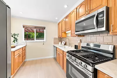 525 Larch Avenue, South San Francisco, CA 94080 - Photo 8