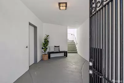 2023 20th Avenue, San Francisco, CA 94116 - Photo 2
