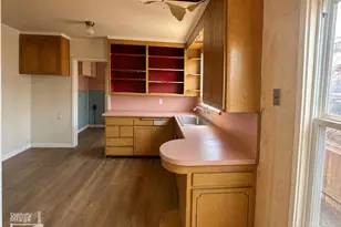 7400 Fresno St, Oakland, CA 94605 - Photo 6