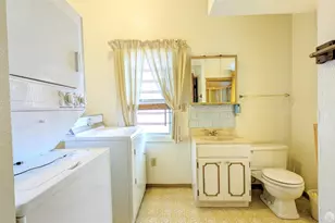 1003-1005 E 11th St, Oakland, CA 94606 - Photo 30
