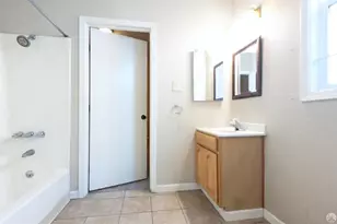 1003-1005 E 11th St, Oakland, CA 94606 - Photo 24