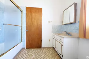 1003-1005 E 11th St, Oakland, CA 94606 - Photo 18