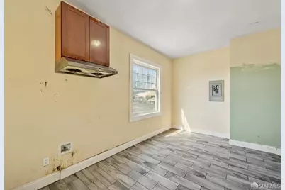 1005 E 12th Street, Oakland, CA 94606 - Photo 12