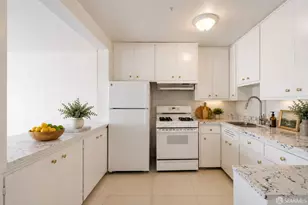 477 Burnett Ave, San Francisco, CA 94131 - Photo 12