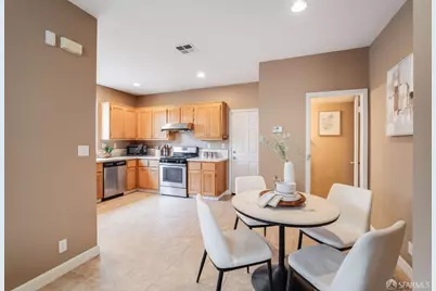 15490 Goldeneye Court, San Leandro, CA 94579 - Photo 6