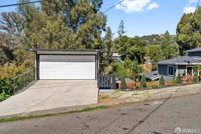 6180 Oakdale Avenue, Oakland, CA 94605 - Photo 12