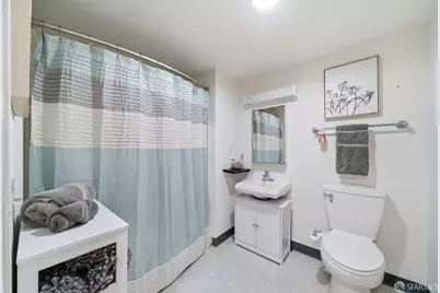 135 Valencia Street #A201, San Francisco, CA 94103 - Photo 16
