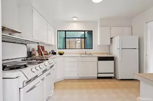 2075 35th Ave, San Francisco, CA 94116 - Photo 14