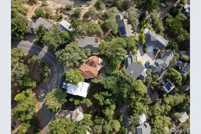 8727 Skyline Boulevard, Oakland, CA 94611 - Photo 52