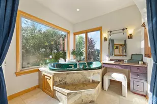 8727 Skyline Blvd, Oakland, CA 94611 - Photo 28