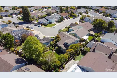 913 Laguna Circle, Foster City, CA 94404 - Photo 52