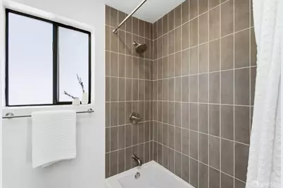 1095 Pacheco Street, San Francisco, CA 94116 - Photo 34