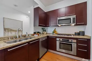 425 1st St, San Francisco, CA 94105 - Photo 14