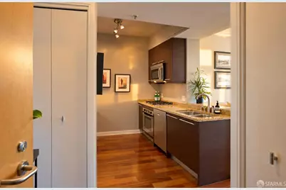 425 1st Street #2005, San Francisco, CA 94105 - Photo 2