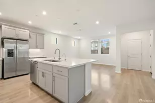 570 Glimmer Wy, Pittsburg, CA 94565 - Photo 10