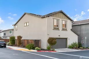 570 Glimmer Wy, Pittsburg, CA 94565 - Photo 2